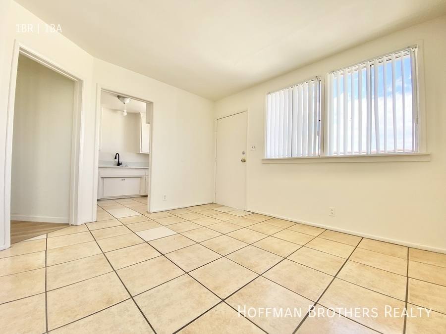 Apartment for rent at 1425 W Jefferson Blvd #1 2, Los Angeles, CA 90007