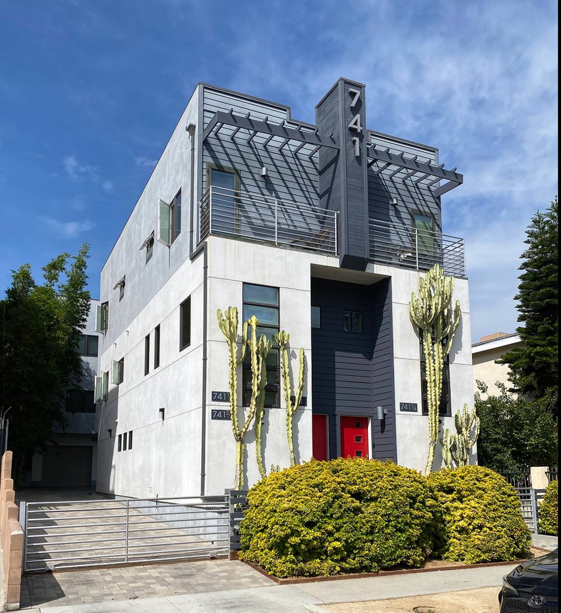 Townhouse for rent at 741 Wilcox Ave #A, Los Angeles, CA 90038