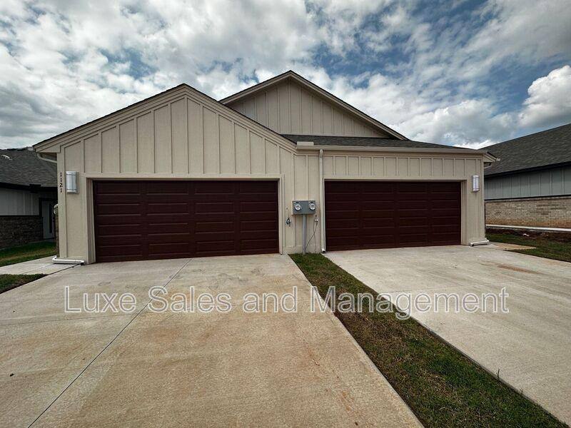 1121 Carpe Diem Court, Edmond, OK 73003 House For Rent 1,545
