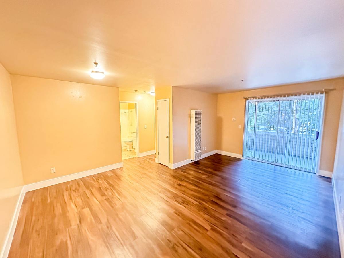 Apartment for rent at 9700 Mountain Blvd, Oakland, CA 94605