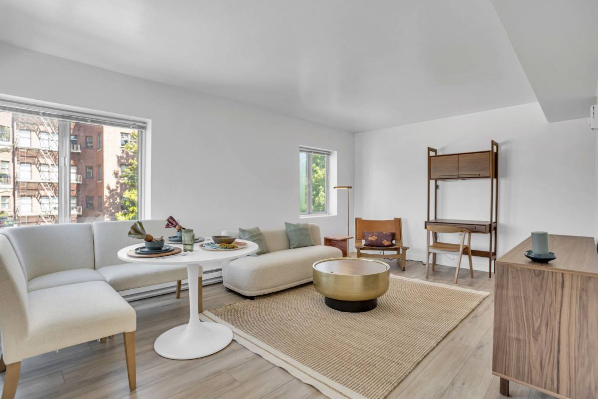 Apartment for rent at 2175 NW Davis St, Portland, OR 97210
