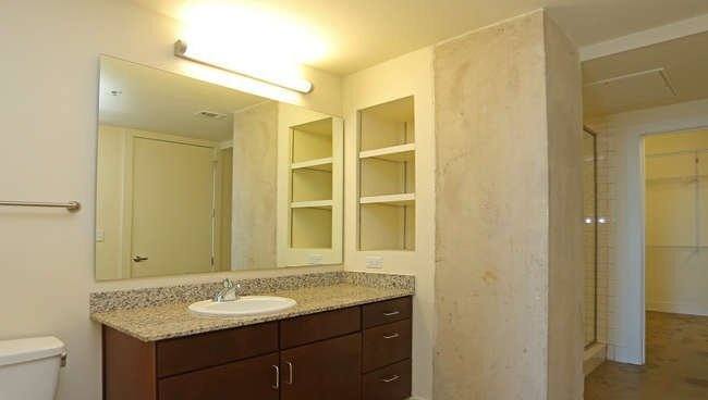 Apartment for rent at 1221 Broadway St #18-6, San Antonio, TX 78249