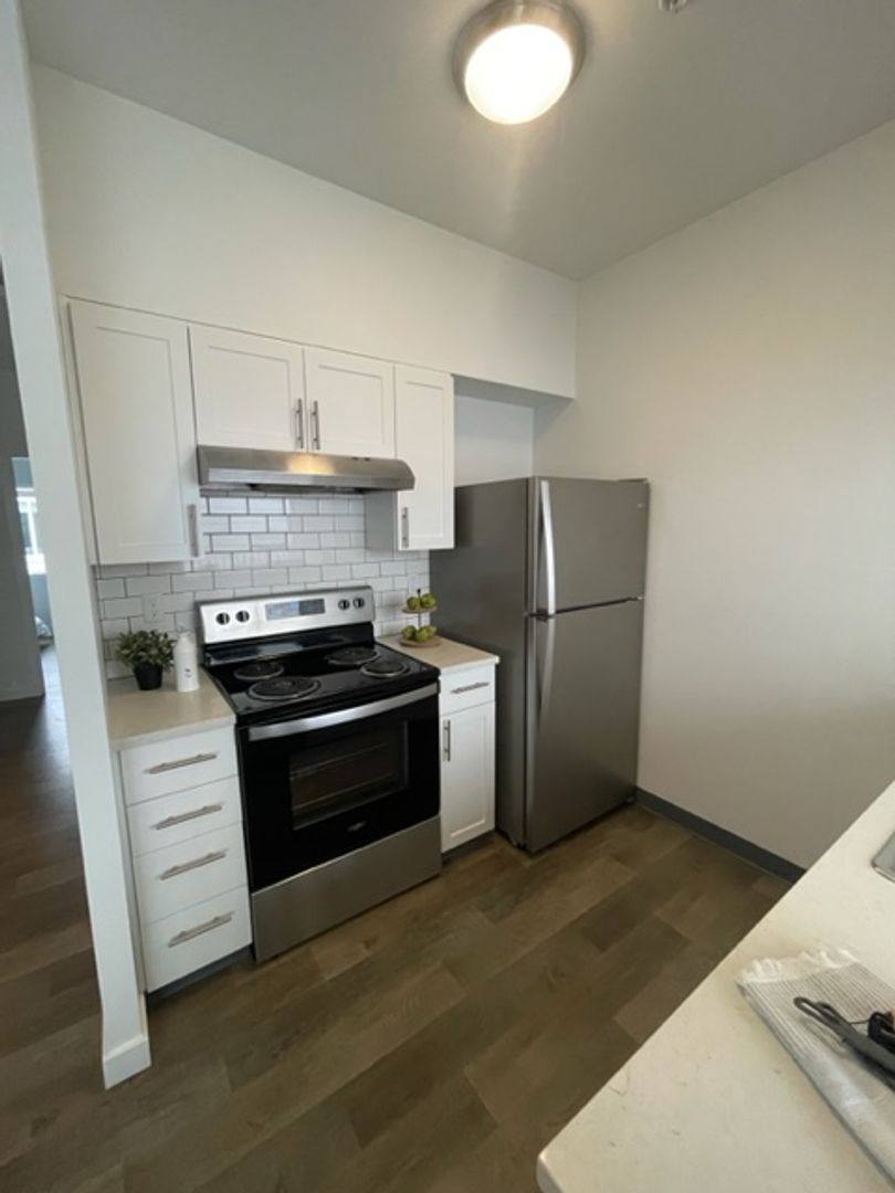 Apartment for rent at 7676 N Lombard St, Portland, OR 97203