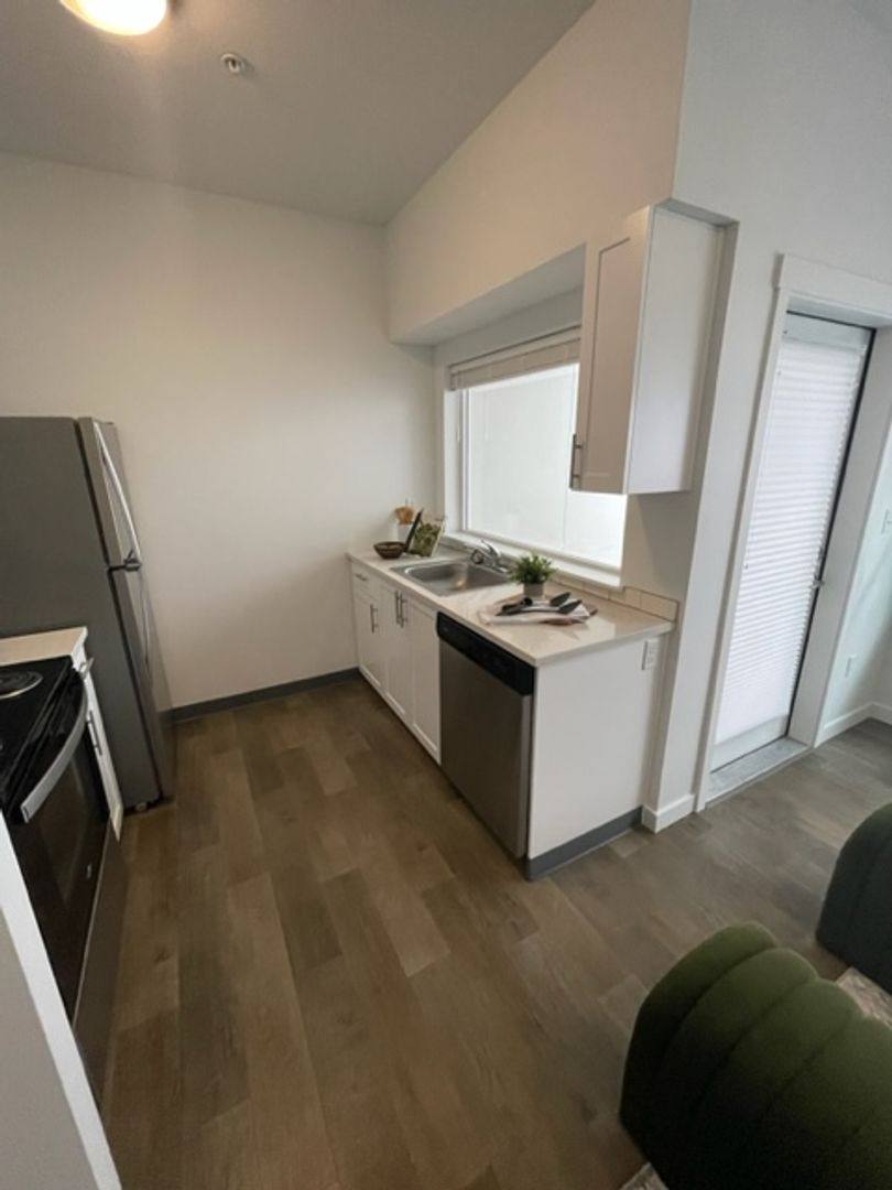 Apartment for rent at 7676 N Lombard St, Portland, OR 97203