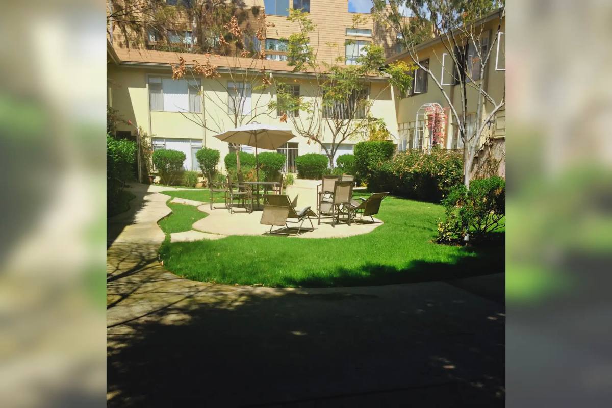 11617 Gorham Ave, Los Angeles, CA 90049 Apartment For Rent 2,345