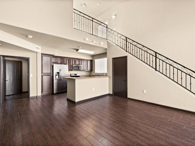 Apartment for rent at 21501 Roscoe Blvd #C12, Canoga Park, CA 91304