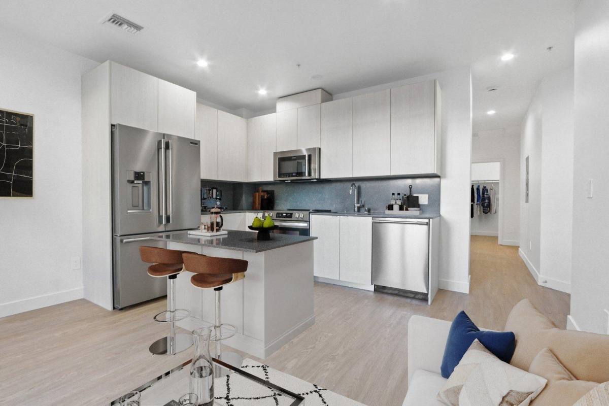 Luxe Villas 11640 Mayfield Ave, Los Angeles, CA 90049 Apartment For