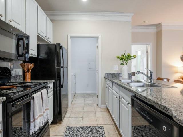 Apartment for rent at 4011 Easton Way #D13, Columbus, OH 43219