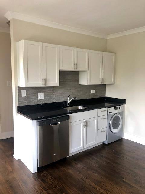 Apartment for rent at 2537 N Seminary, Chicago, IL 60614