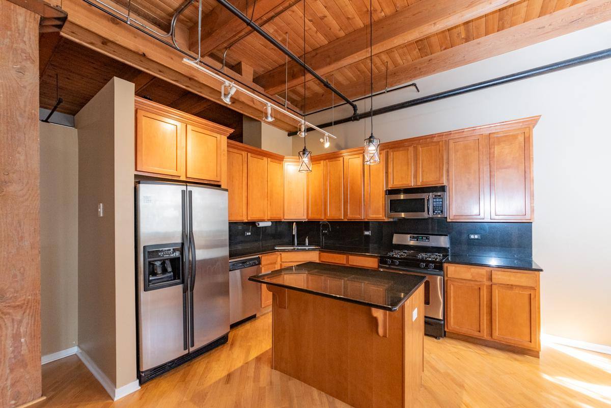 Condo for rent at 1740 N Maplewood #218, Chicago, IL 60647