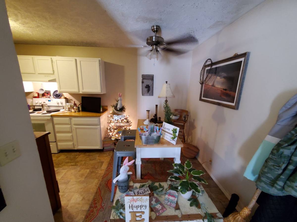 Apartment for rent at 831 & 837 E Wayne Ave, Salina, KS 67401