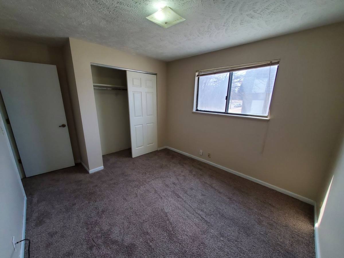 Apartment for rent at 831 & 837 E Wayne Ave, Salina, KS 67401