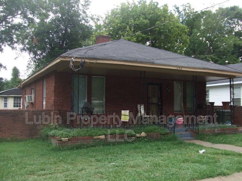 House for rent at 1498 Bryan St, Memphis, TN 38108