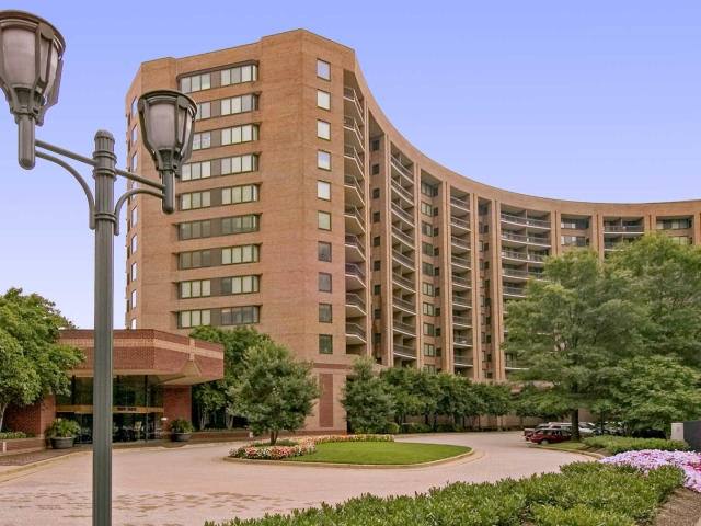 Apartment for rent at 1501-1505 Crystal Dr #A13, Arlington, VA 22202