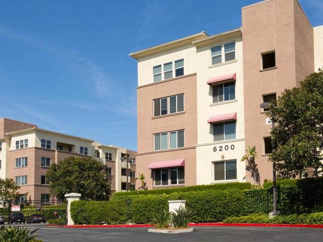 Apartment for rent at 6150 De Soto Ave #C33, Woodland Hills, CA 91367