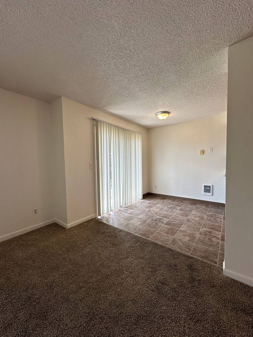 Apartment for rent at 3655 Hawthorne Ave NE, Salem, OR 97301
