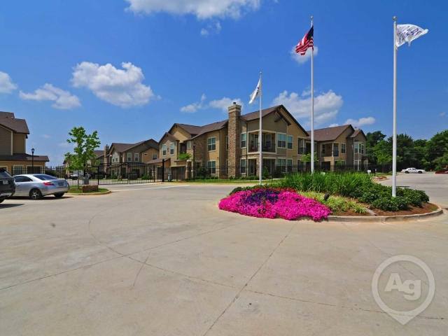 Apartment for rent at 8455 Fern Ave #E12, Shreveport, LA 71105