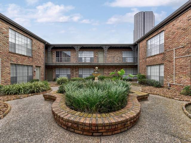 Apartment for rent at 1617 Fountain View Dr #A21, Houston, TX 77057