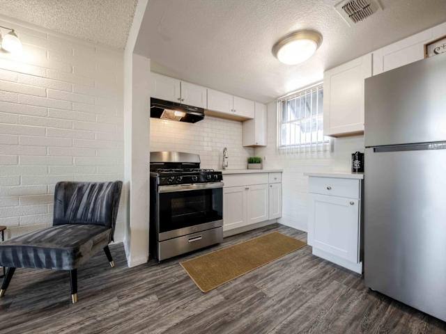 Apartment for rent at 2028 W Indian School Rd #C31, Phoenix, AZ 85015