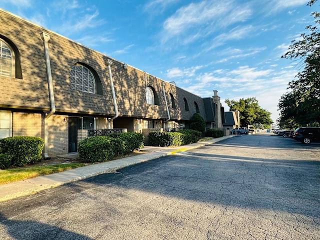 Apartment for rent at 5113 N Brookline Ave #D12, Oklahoma City, OK 73112