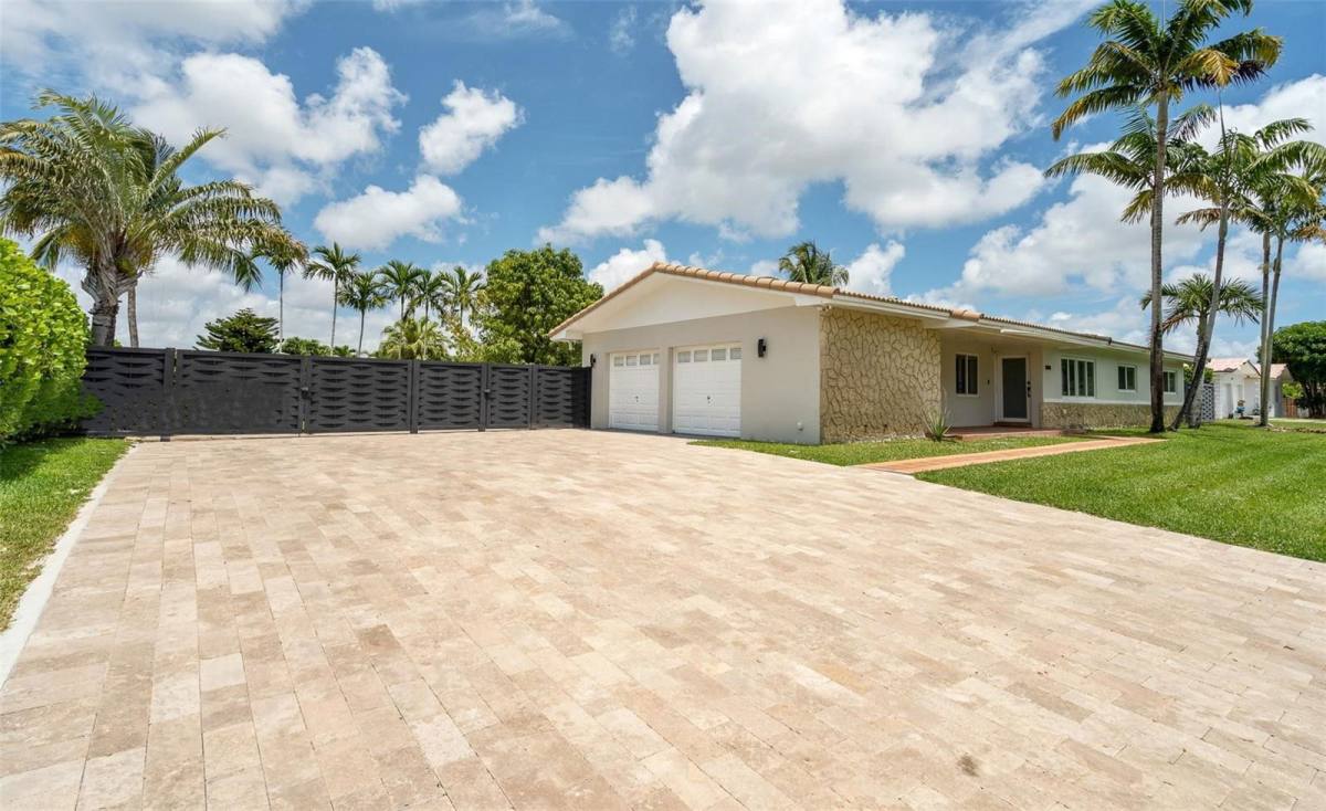 10841 SW 127th St, Miami, FL 33176 House For Rent 6,000