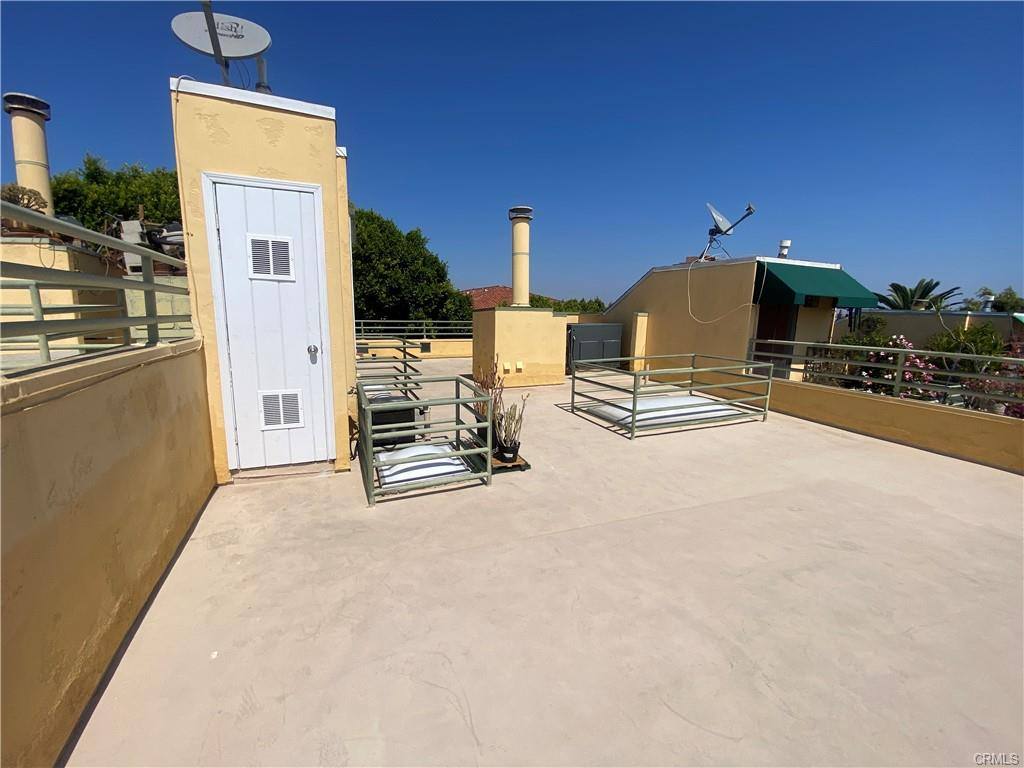 1111 W 10th St D, San Pedro, CA 90731 Townhouse For Rent