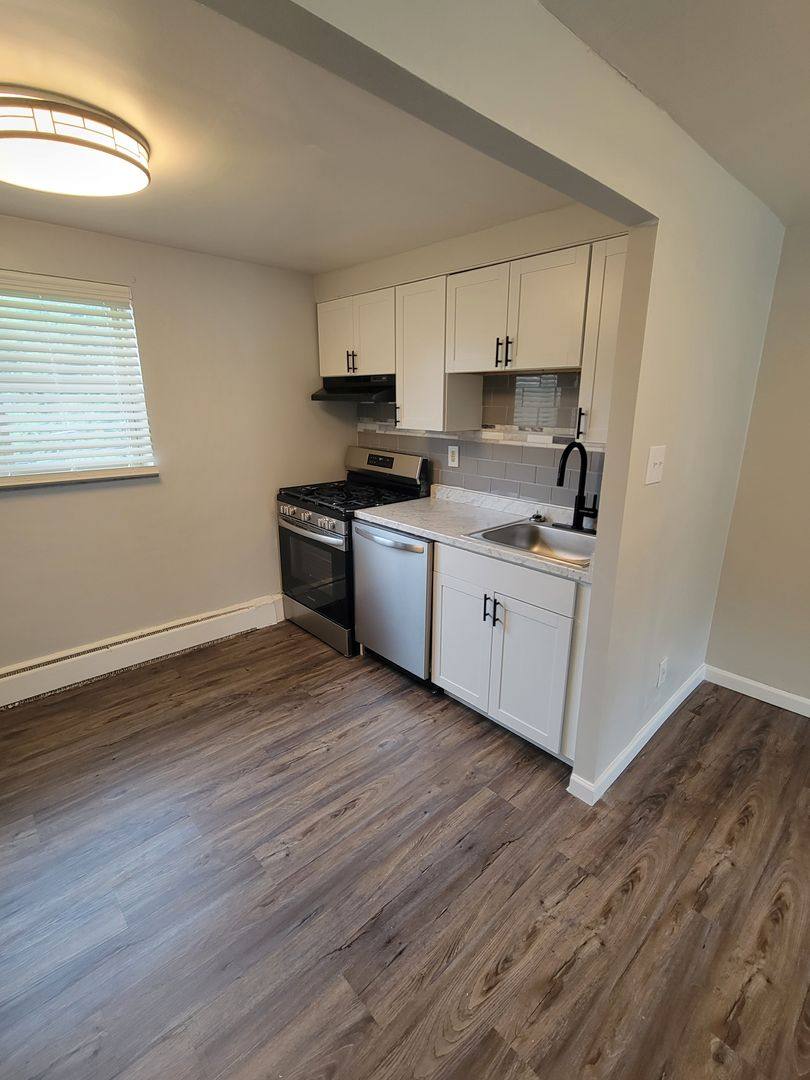 Apartment for rent at 3 Marhoefer Dr, Pittsburgh, PA 15236