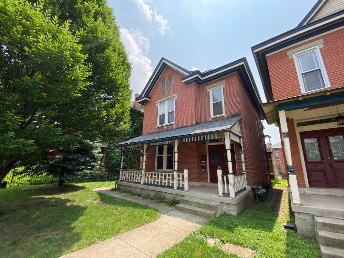 Apartment for rent at 101 W King Ave, Columbus, OH 43201