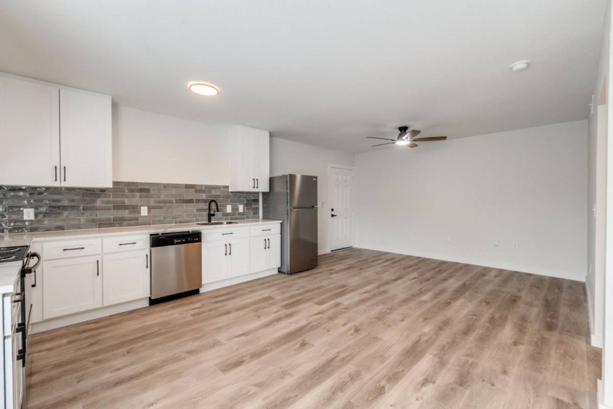 Apartment for rent at Lakewood Gardens, 5917 Gaston Ave, Dallas, TX 75214