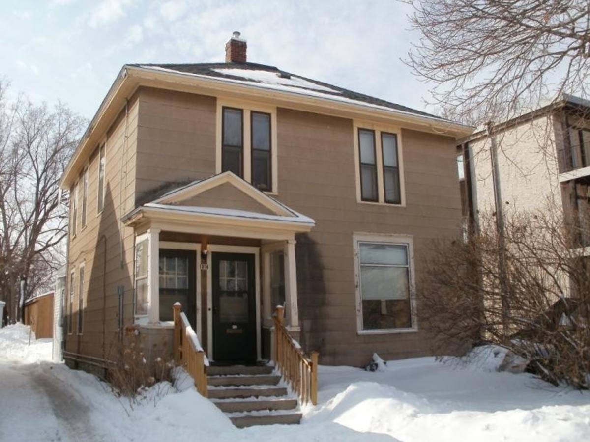 Apartment for rent at 1014 7th St SE, Minneapolis, MN 55414