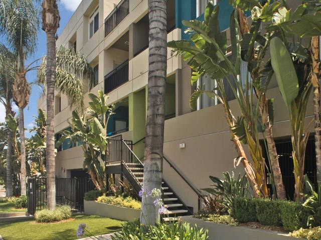 Apartment for rent at 5536 Lindley Ave #C12, Encino, CA 91316