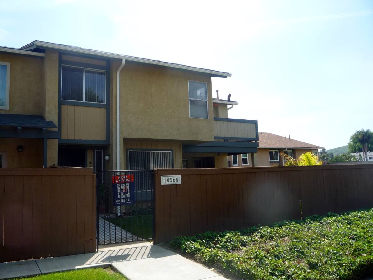 10265 Princess Sarit Way, Santee, CA 92071 Townhouse For Rent 3,195