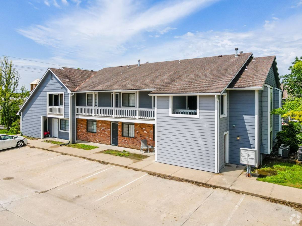 Apartment for rent at 2310 W 26th St, Lawrence, KS 66047