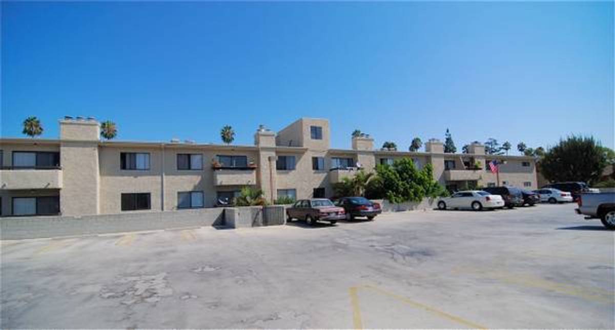 Apartment for rent at 16000 Sherman Way, Van Nuys, CA 91406