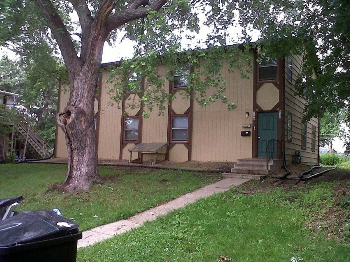 Apartment for rent at 1146-48 Raleigh St, Saint Paul, MN 55108