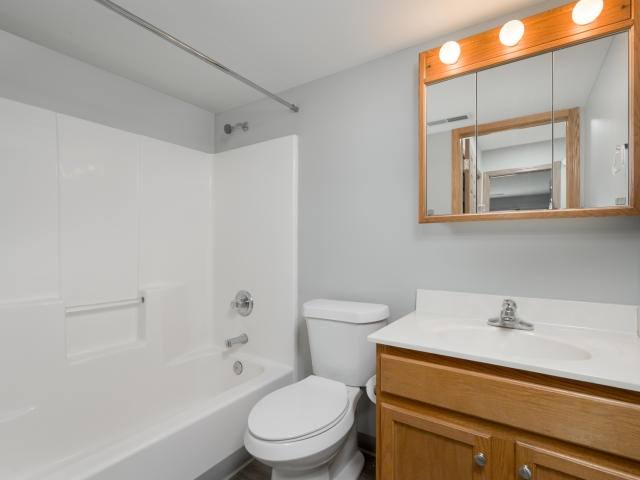 Apartment for rent at 3343 Columbia Woods Dr #A22, Barberton, OH 44203