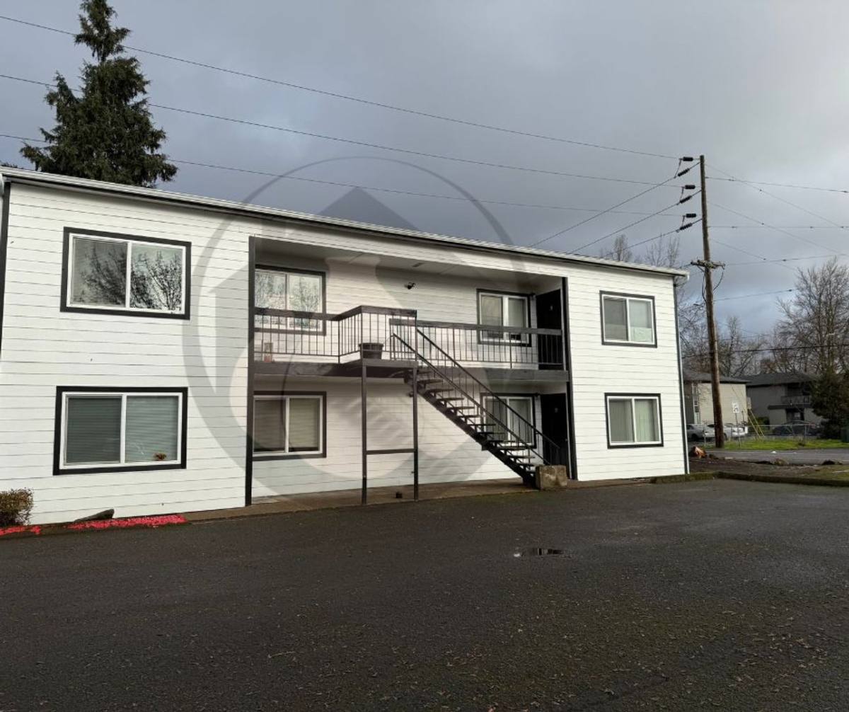 Apartment for rent at 1723-1727 Park Ave NE, Salem, OR 97301