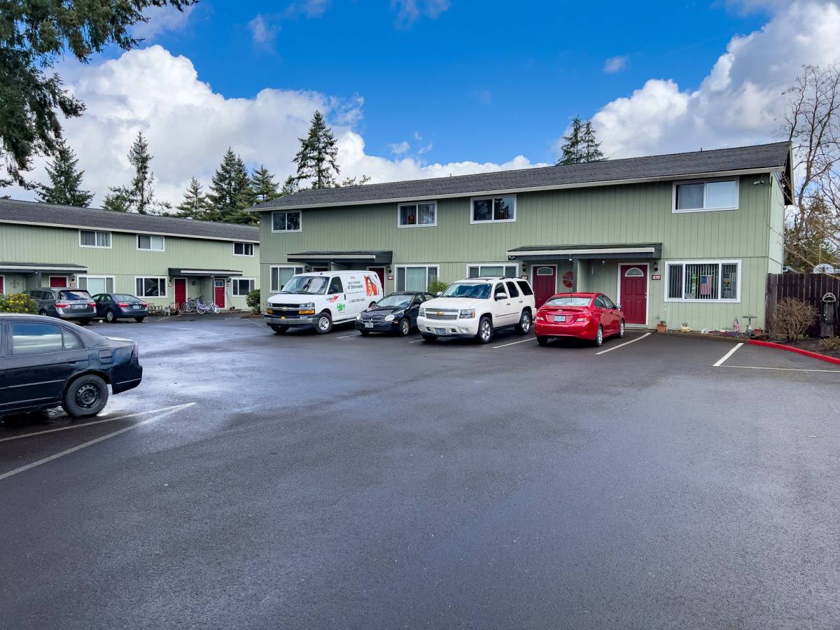 Apartment for rent at 410-470 S Knott St, Canby, OR 97013
