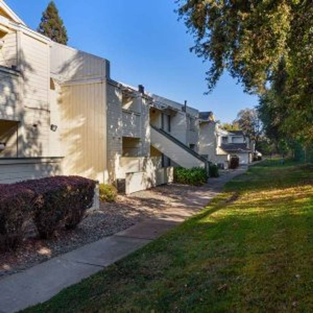 Apartment for rent at 2763 River Plaza Dr, Sacramento, CA 95833