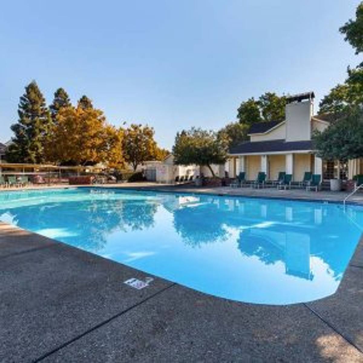 Apartment for rent at 2763 River Plaza Dr, Sacramento, CA 95833