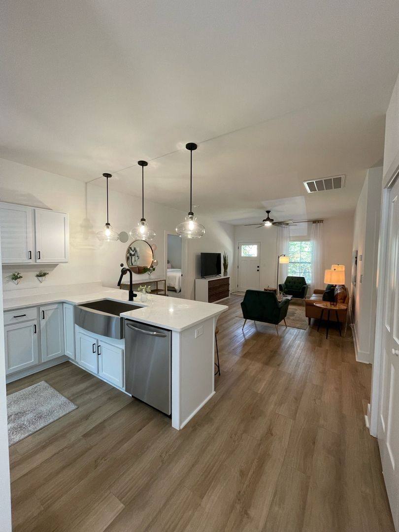 Apartment for rent at 261 Willow Court, Central, SC 29630