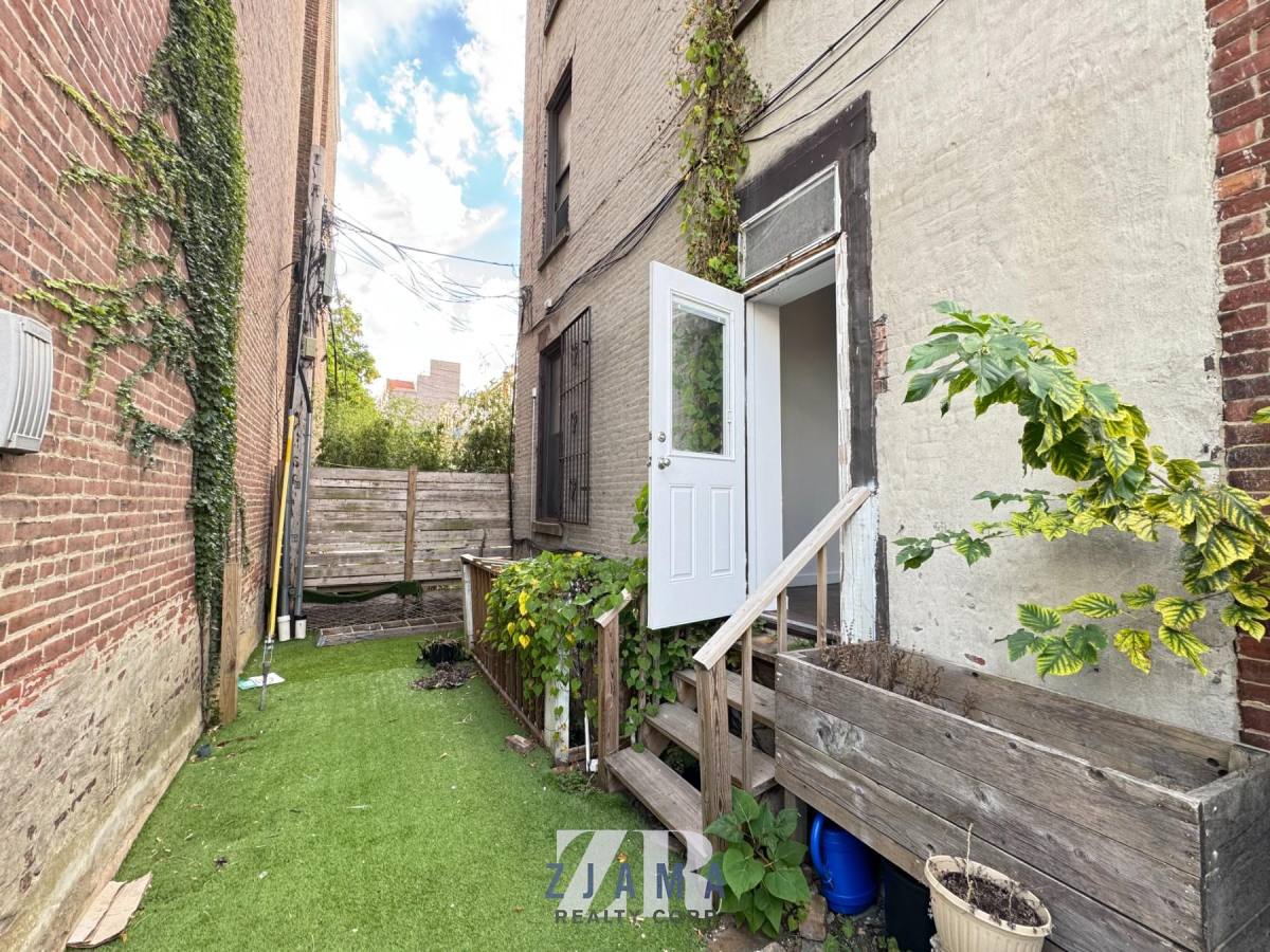 Apartment for rent at 68 Putnam Ave #1, Brooklyn, NY 11238