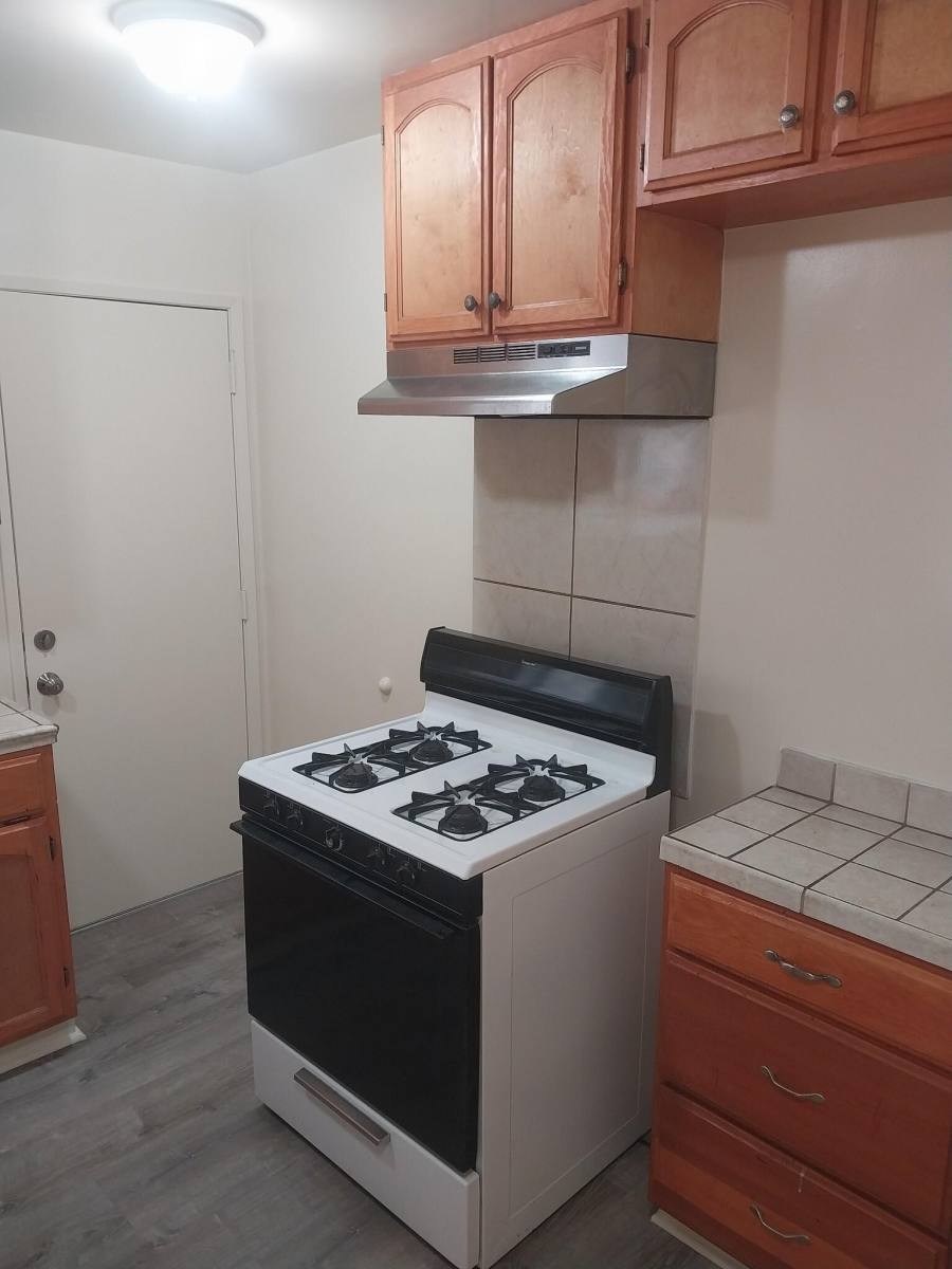Apartment for rent at 4261 S Centinela Avenue, 4253-4257 1 2 Centinela Ave, Los Angeles, CA 90066
