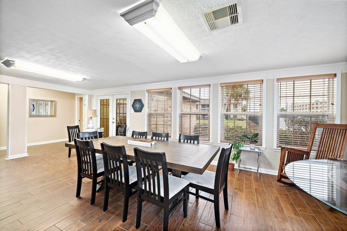 Apartment for rent at 2828 61st St, Galveston, TX 77550