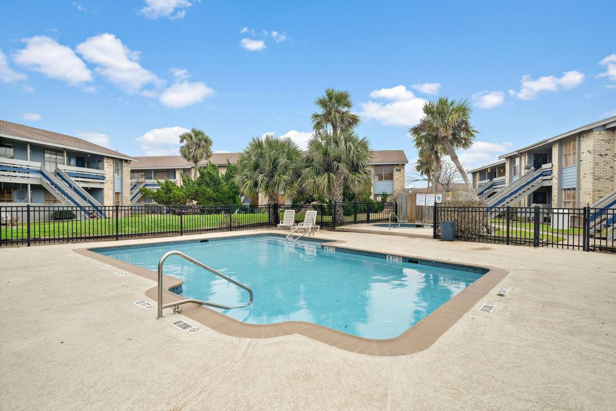 Apartment for rent at 2828 61st St, Galveston, TX 77550