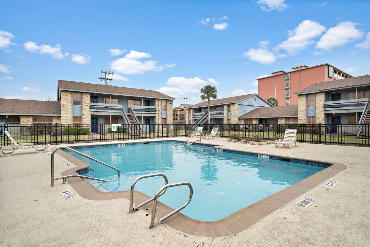 Apartment for rent at 2828 61st St, Galveston, TX 77550