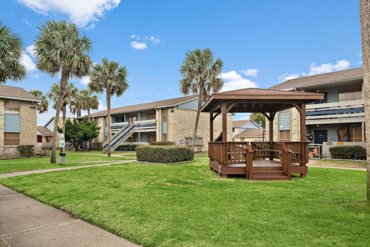 Apartment for rent at 2828 61st St, Galveston, TX 77550