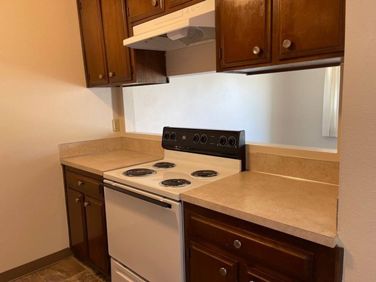 Apartment for rent at 410 & 440 Lancaster Dr SE, Salem, OR 97317