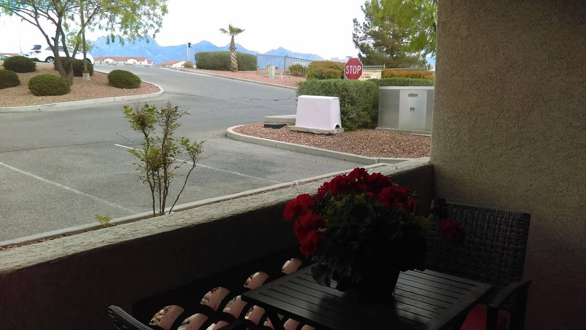 Apartment for rent at 251 N Roadrunner Parkway, Las Cruces, NM 88011
