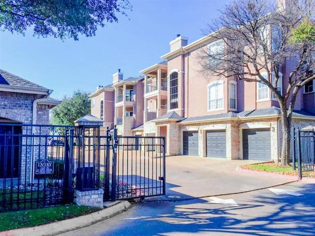 Apartment for rent at 5945 W Parker Rd #E21, Plano, TX 75093
